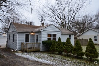 Building Photo - 23247 W N Lakewood Ln