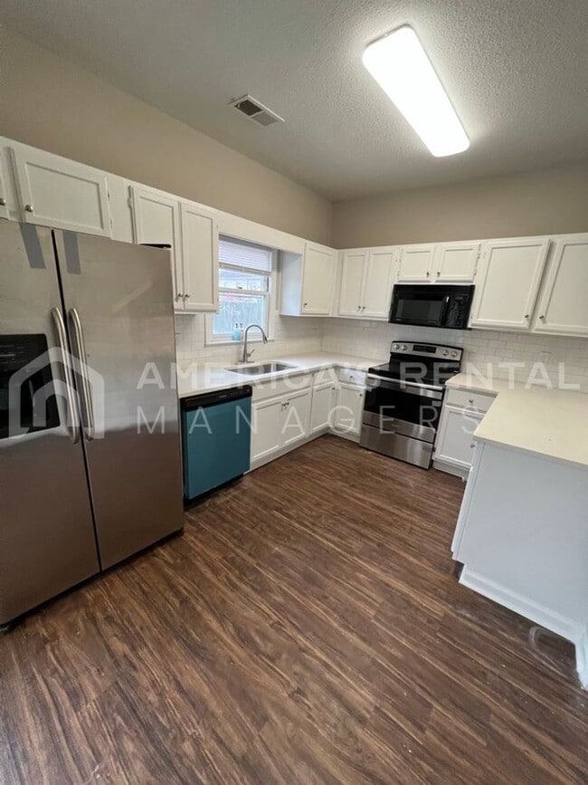 Building Photo - Townhome For Rent In Pelham!!! COMING SOON!