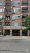 Building Photo - 740 E Broadway