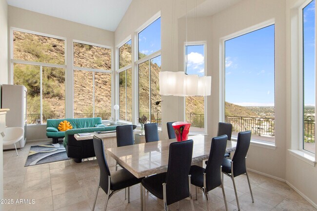 Foto del edificio - 126 W North Ln