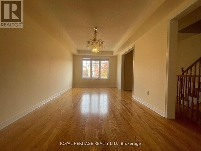 Photo du bâtiment - 16 Pilkington Dr