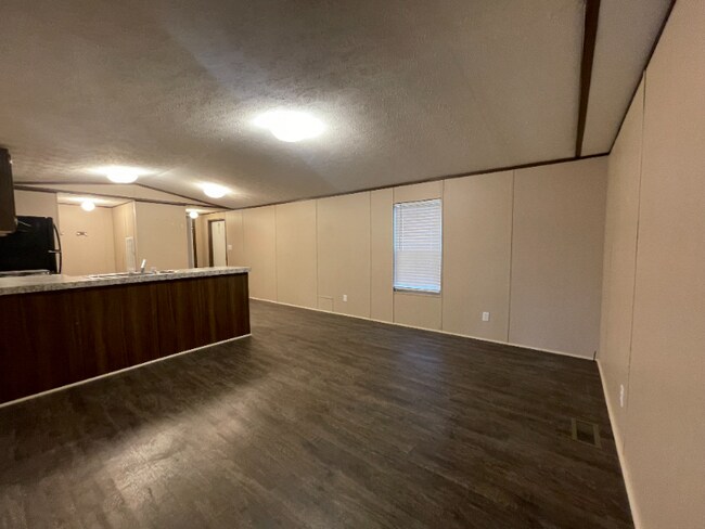 Foto del edificio - 8500 Friendship Rd