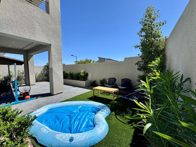 Foto del edificio - 4 Bedroom Single Family Home in Las Vegas