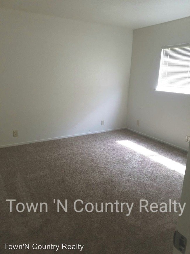 Building Photo - 1041 Mohar St