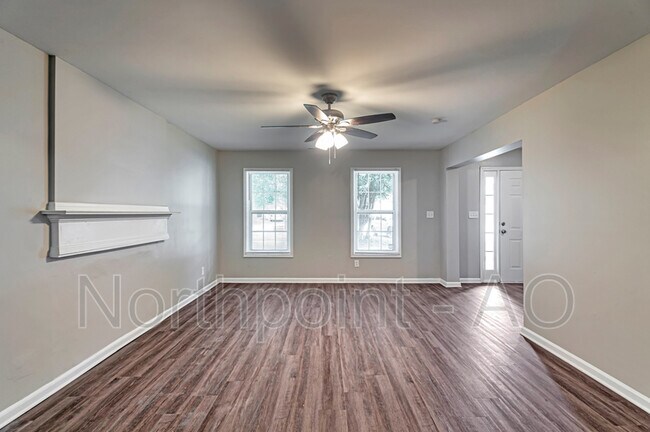 Foto del edificio - 3490 Cypress Club Trl