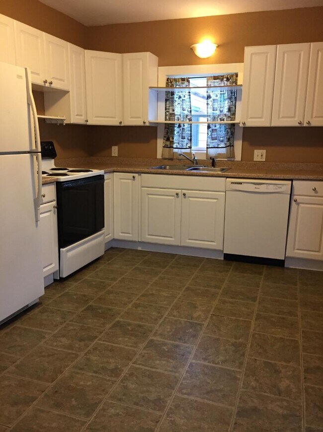 Foto del edificio - 1221 America Ave NW