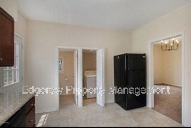 Foto del edificio - 352 Holmdene Blvd NE