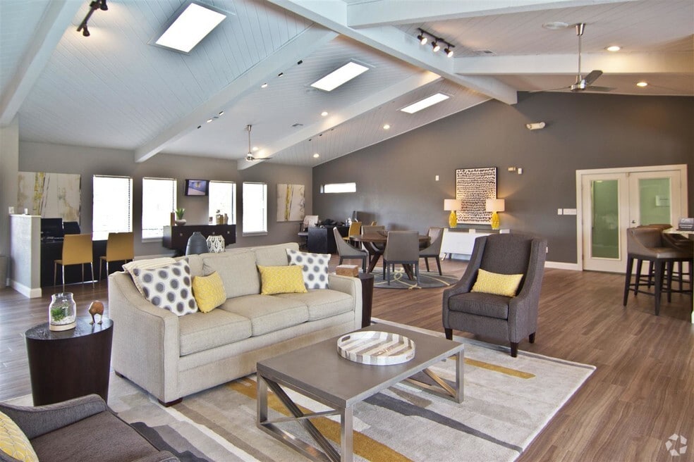 Woodview Apartments Rentals Kansas City, KS
