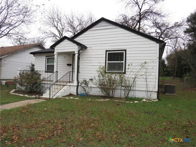 Foto del edificio - 214 E Munroe Ave