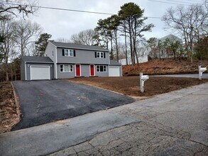 Building Photo - 5-7 Ronda Ln