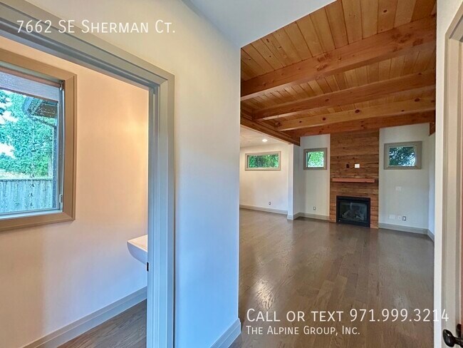Foto del edificio - 7662 SE Sherman St