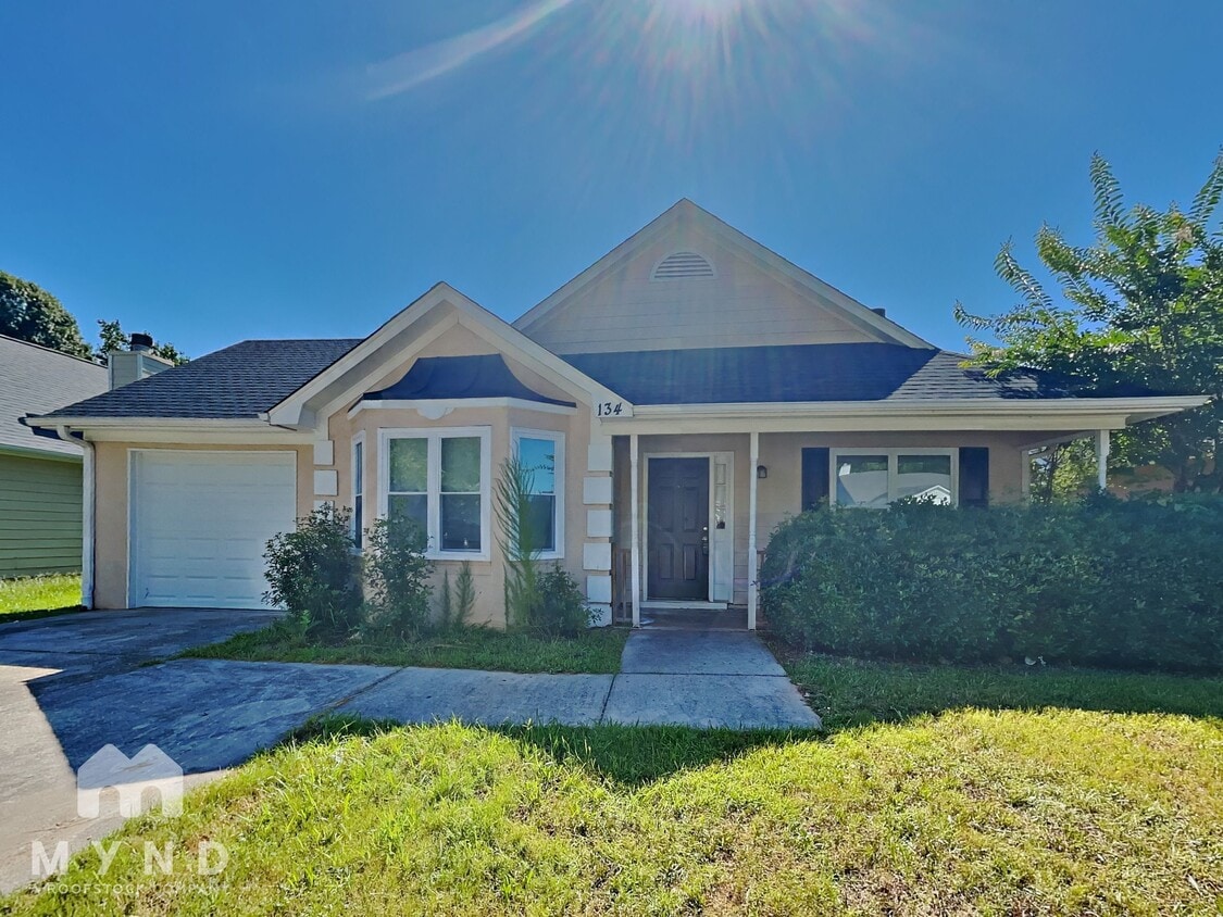 Primary Photo - 134 Waterford Way
