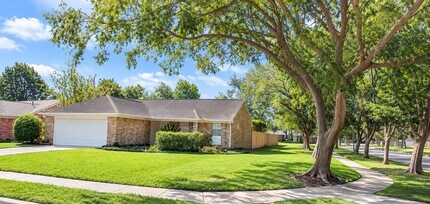 Building Photo - 3102 E Heatherock Cir