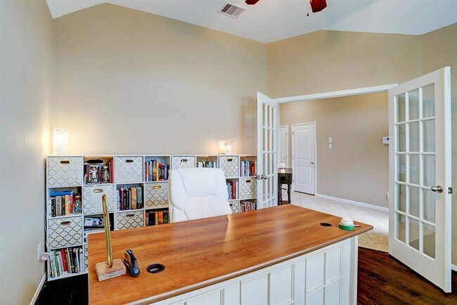Foto del edificio - 4411 Eclipse Park Ct