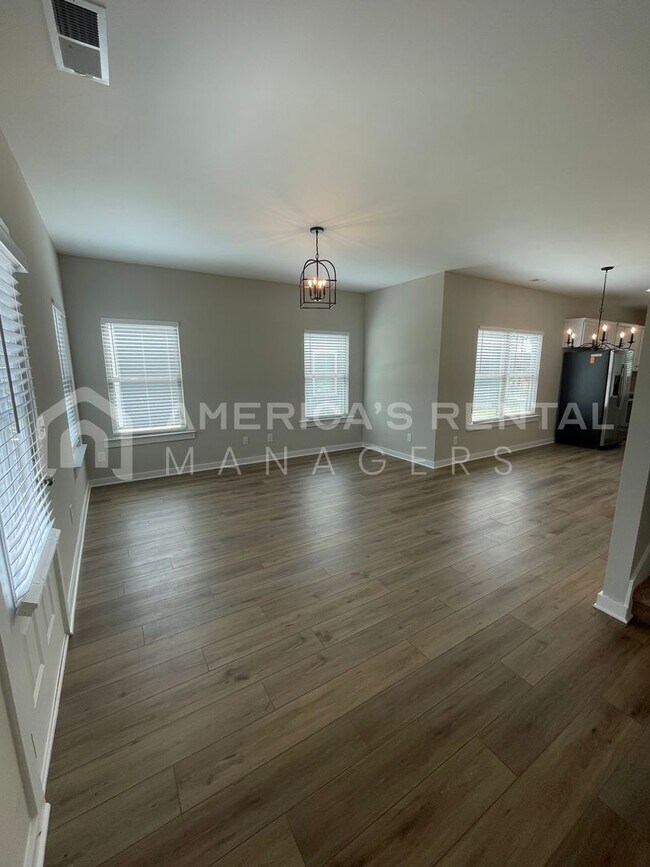 Building Photo - New Construction Home for Rent in Jasper, ...