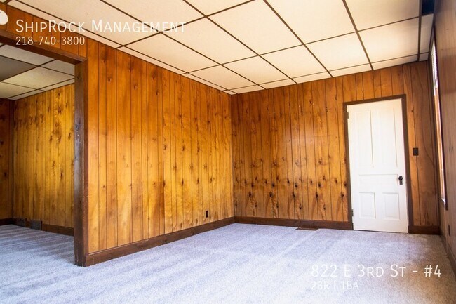 Foto del edificio - 822 E 3rd St