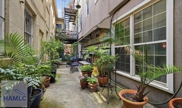 Building Photo - 219 Abercorn St