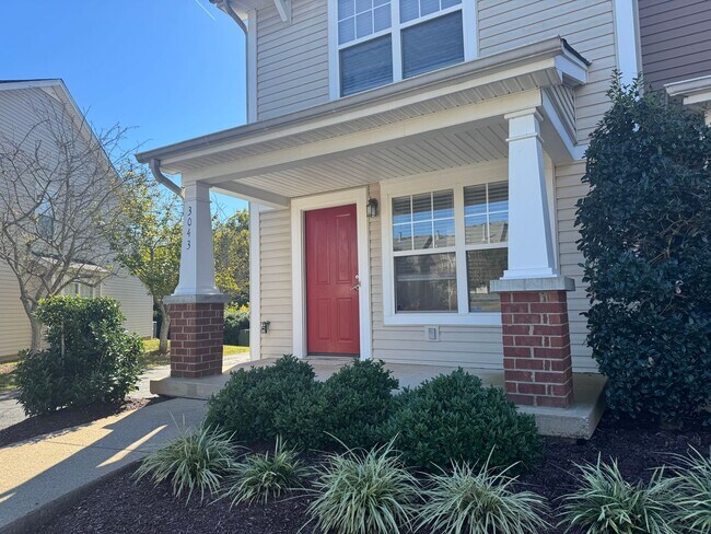 Building Photo - Great 2BR Townhome in Bellevue