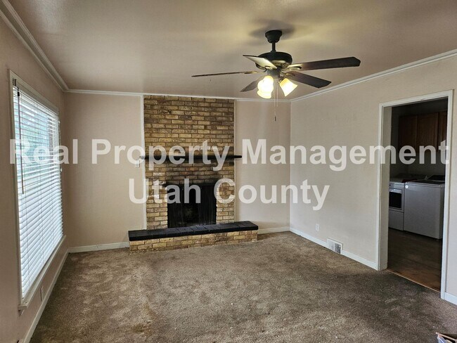 Building Photo - Cozy Provo home