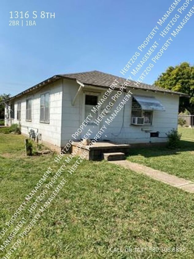Primary Photo - 1316 S 8th-