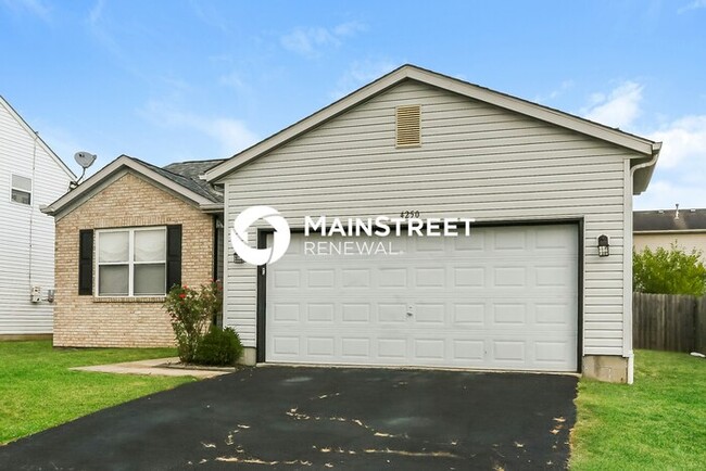 Foto del edificio - 3 Bedroom Pet-Friendly Home in COLUMBUS, O...