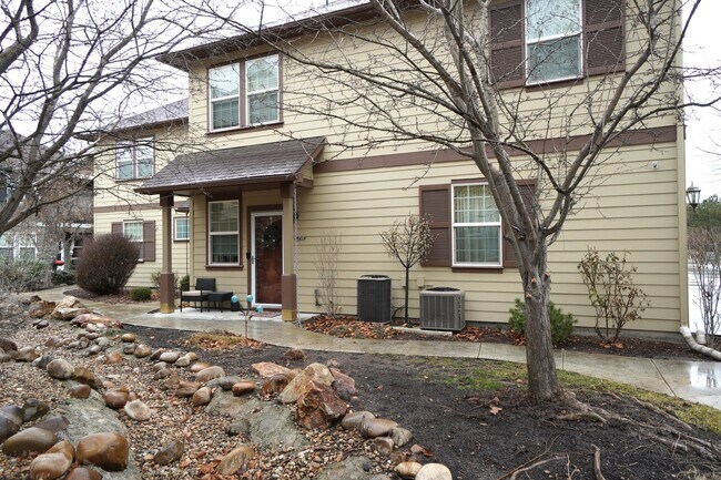 Building Photo - 1254 E Winding Creek Dr