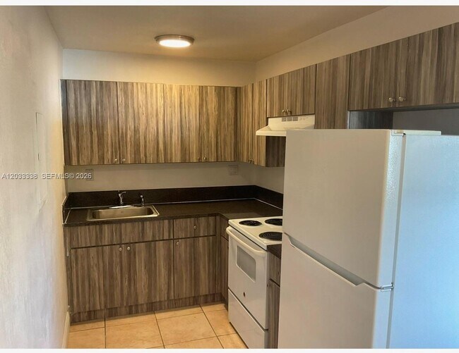 Foto del edificio - 6780 SW 44th St