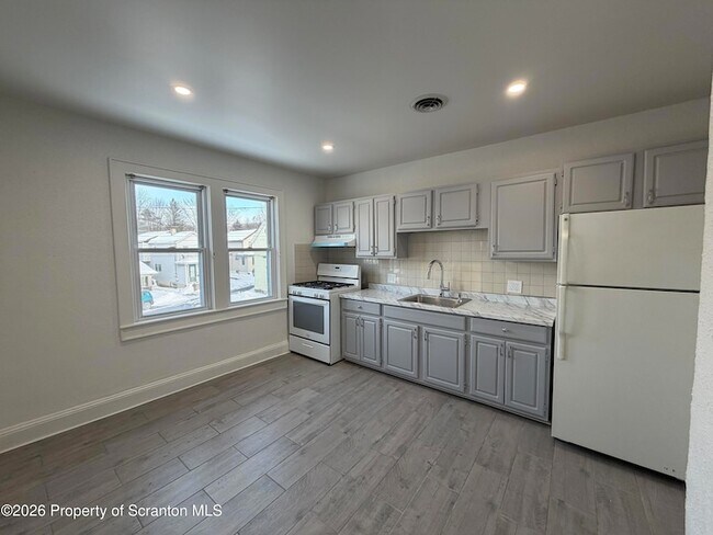 Foto del edificio - 101 Clarkson Ave