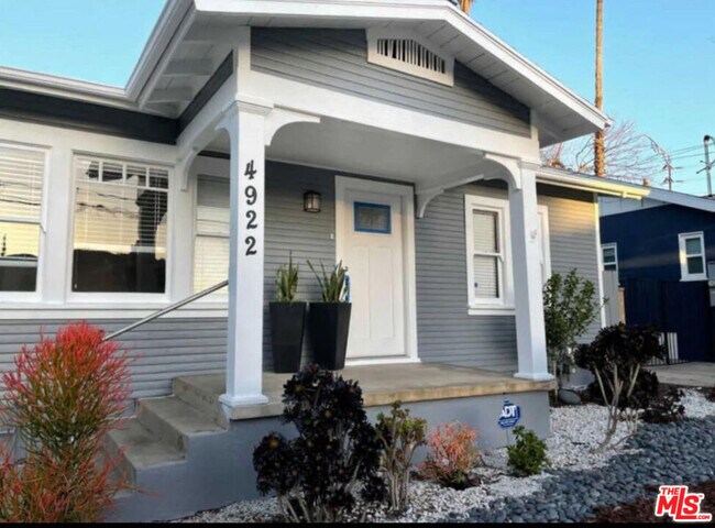 Foto del edificio - 4922 Genevieve Ave