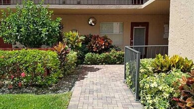 Building Photo - 370 NW 76th Ave