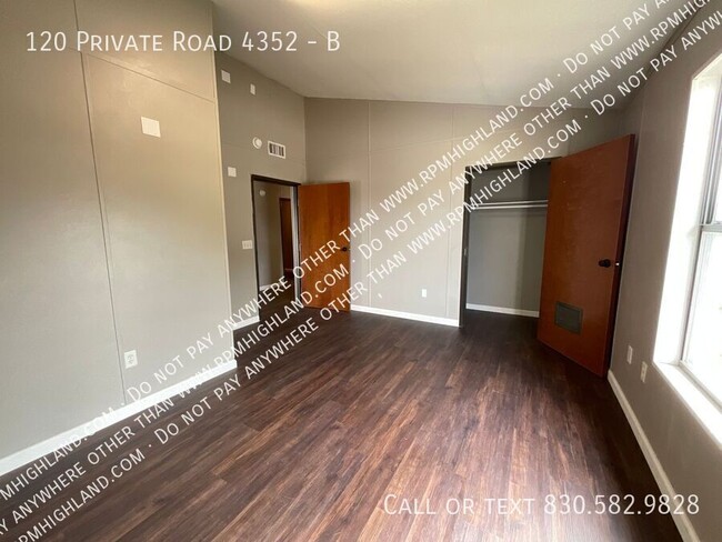 Foto del edificio - **MOVE IN SPECIAL- $99 FIRST MONTH RENT**B...