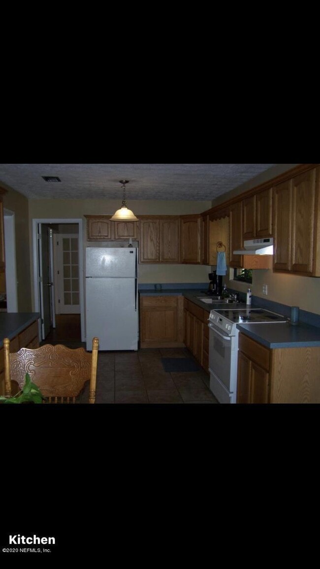 Building Photo - 1151 Elm St