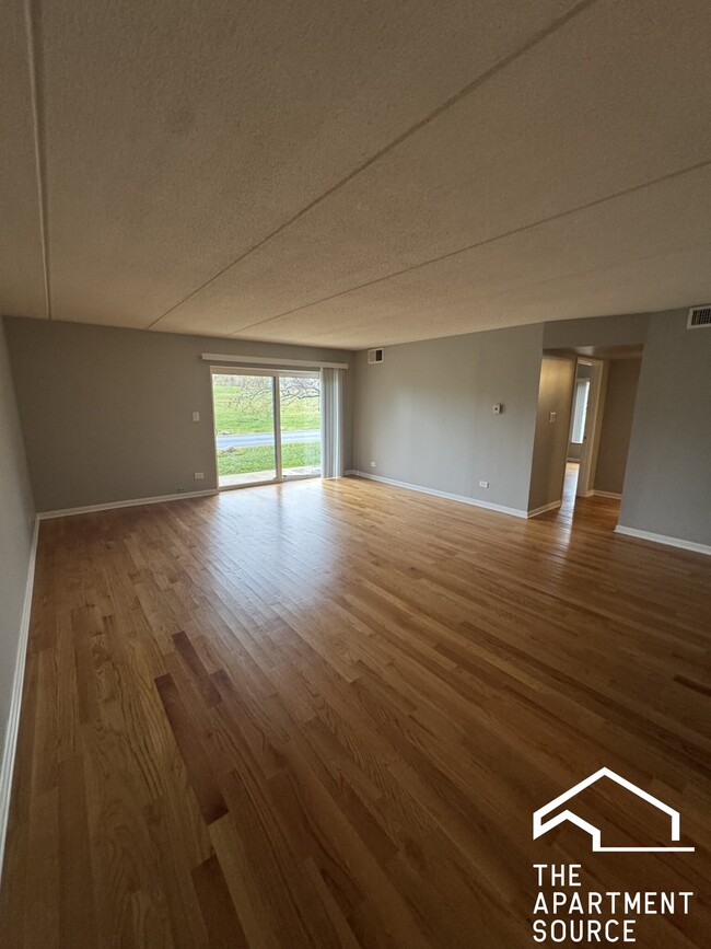 Building Photo - 525 N Quentin Rd