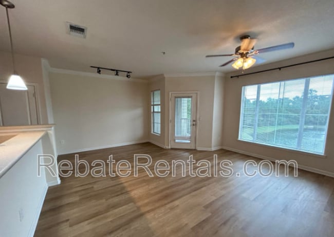 Photo - 8290 Gate Pkwy W Apartment