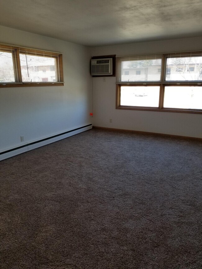 Foto del edificio - 4909 Ascot Ln