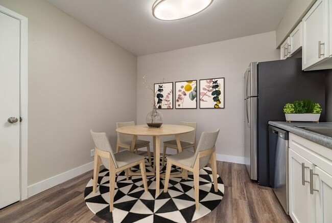 2 Bedroom Reno - Eat in Kitchen - Tesota Morningside