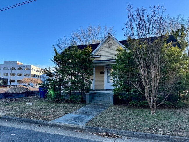 Foto del edificio - 2207 Roberts St