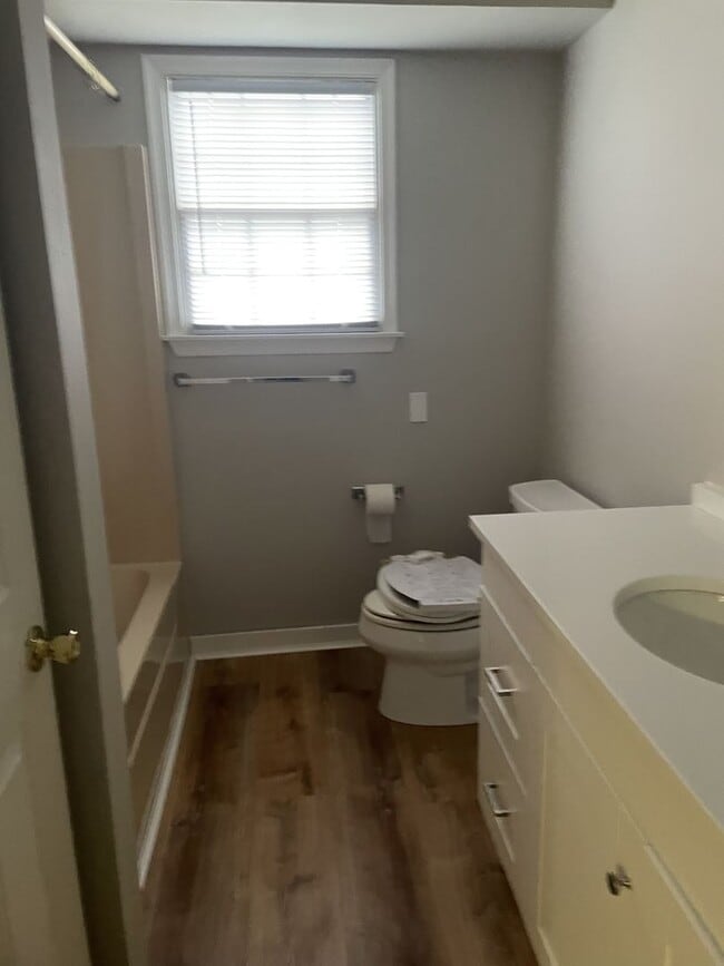 Photo - 323 Jefferson St Apartment