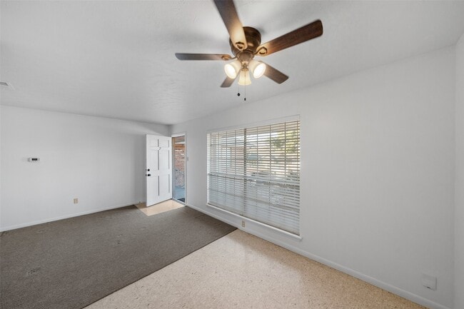 Foto del edificio - 926 E 14th St