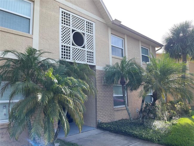 Building Photo - 9911 Turf Ct