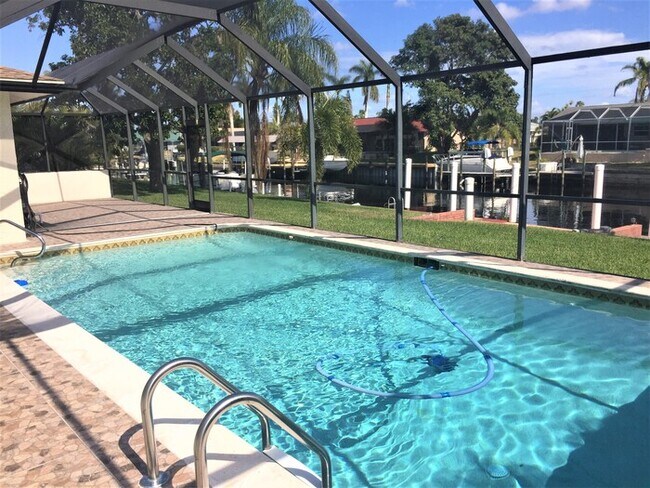 Foto del edificio - Cape Coral Gulf Access Pool Home