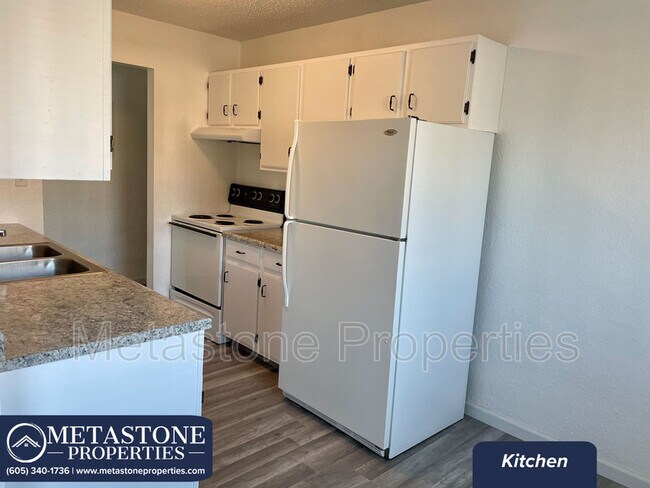 Building Photo - 1309 Sylvan Cir