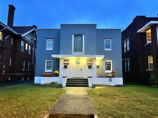 Building Photo - 1623 Quarrier St
