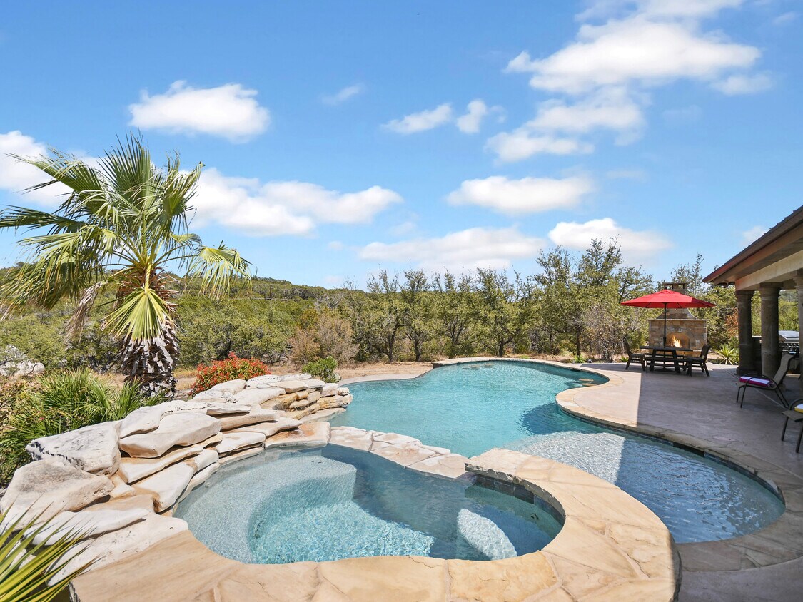 Primary Photo - 4900 Canyon Ranch Trail