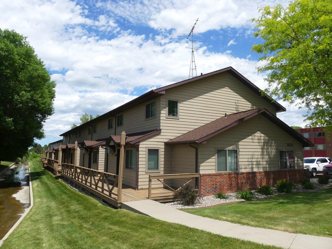 Primary Photo - Garden Village Townhomes