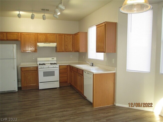 Foto del edificio - 5316 Vista Hermosa Ave