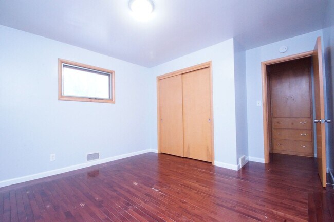 Foto del edificio - 3 bed 1 bath Single Family Home