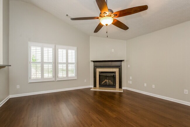 Foto del edificio - 217 Winterbury Dr