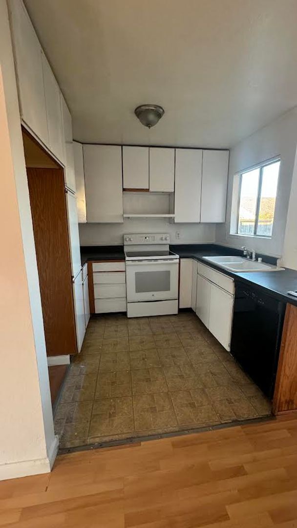Building Photo - Available: Open House Saturday 3/30/24 at ...