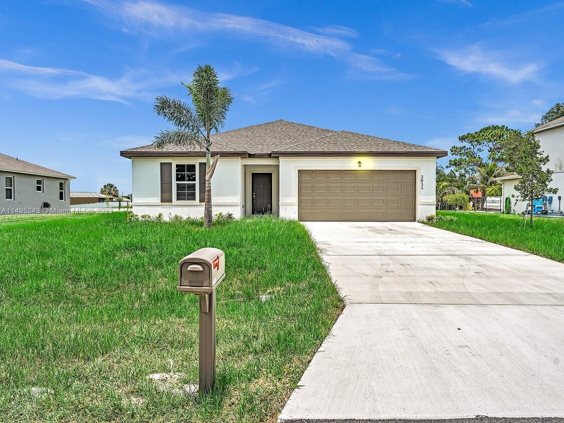 2033 SW Ln, Port Saint Lucie, FL 34953 House Rental in Port